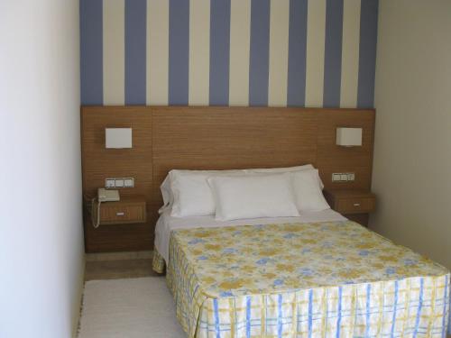 Single Room image 3