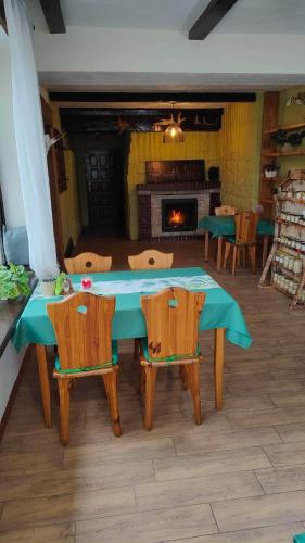 ห้องอาหาร, Oberża KNIEJÓWKA (Oberza KNIEJOWKA) in ซาลอม