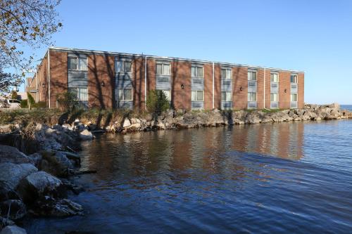 Lighthouse Inn - Two Rivers - 전망