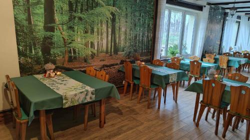 ห้องอาหาร, Oberża KNIEJÓWKA (Oberza KNIEJOWKA) in ซาลอม