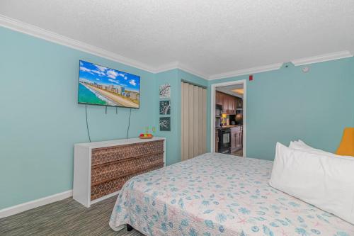Oceanfront 1Bedroom Suite Sleeps 6 Holiday Pavilion Condominium Tower 311 in Myrtle Beach, USA