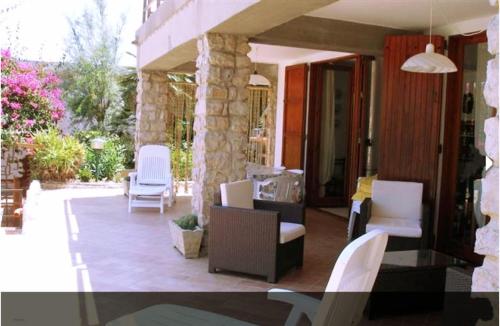 Villa Flavia direttamente sul mare con terrazza incantevole per 6 persone