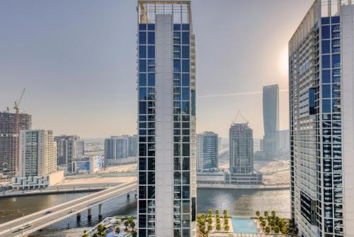 Maison Privee - Luxury, Spacious, Modern Near Burj Khalifa and Dubai Canal, Dubaj (fotografie 7)