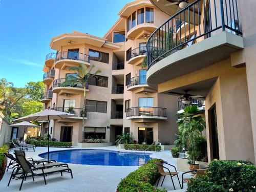 Lovely 3 Bedroom Condo Downtown Jaco