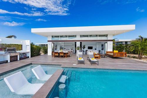 White Villas Resort - 4 bedroom private villa - V9 in Long Bay Hills