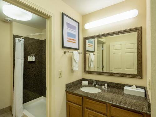 Two-Bedroom Suite with Two Bathrooms and Mobility Accessible Tub - Non-Smoking