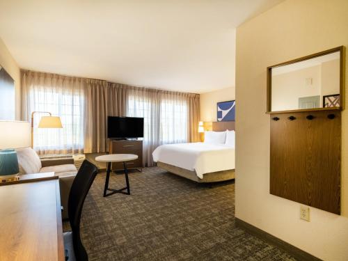 Staybridge Suites Milwaukee Airport South By IHG in Franklin (WI)