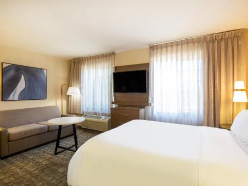 Staybridge Suites Milwaukee Airport South By IHG in Franklin (WI)