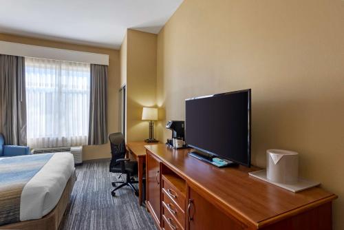 Best Western Plus University Park Inn & Suites