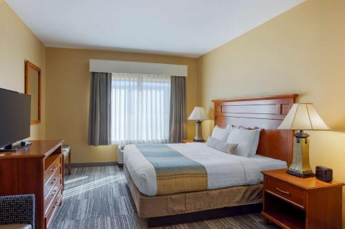 Best Western Plus University Park Inn & Suites