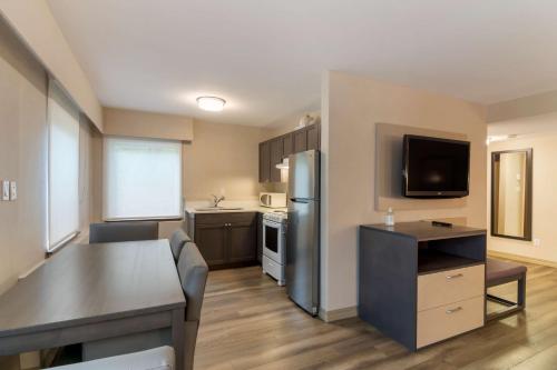 2 bedrooms, 3 beds