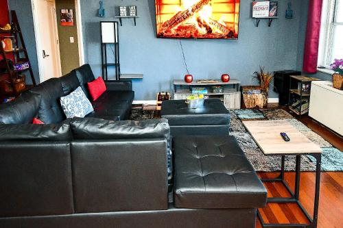 Modern Designed DTWN Condo with a 99 percent Walk Score in Atlanta, USA