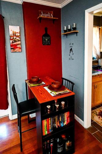 Modern Designed DTWN Condo with a 99 percent Walk Score in Atlanta, USA