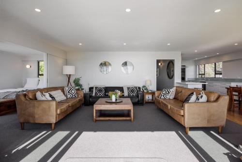 Pub/lounge, The Big Bach in Paraparaumu