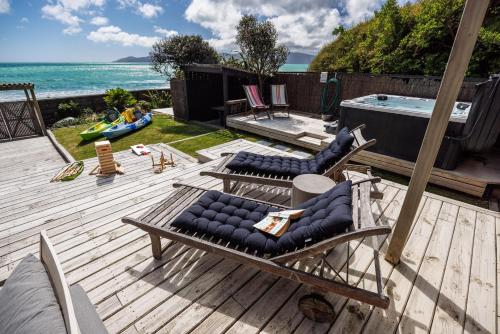 badtunna, The Big Bach in Paraparaumu