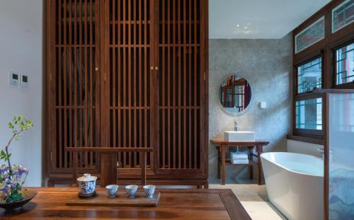 The Harmony Courtyard & Beijing Siheyuan Hotel - Forbidden City – Beijing, NY
