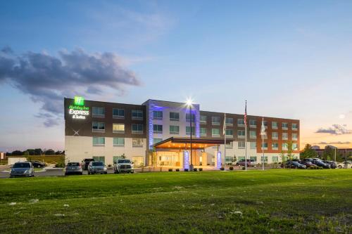 Holiday Inn Express & Suites - Bourbonnais East - Bradley, an IHG Hotel