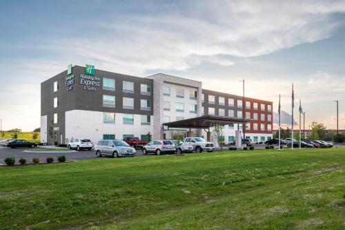 Holiday Inn Express & Suites - Bourbonnais East - Bradley, an IHG Hotel