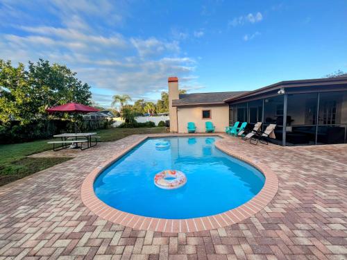Dream Vacation Home w Heated Pool Close to Beaches Clearwater St Pete Sleeps 14 in Seminole, USA