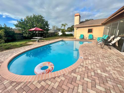 Dream Vacation Home w Heated Pool Close to Beaches Clearwater St Pete Sleeps 14 in Seminole, USA