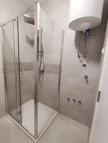 Apartman 7 Ladies - image 2