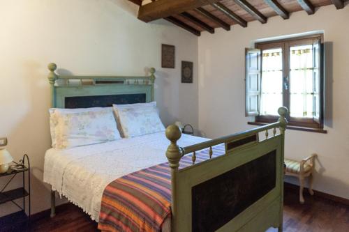 Elm Tree, Olive Brench and Cypress Farmhouse Apartments With Pool - Happy Rentals