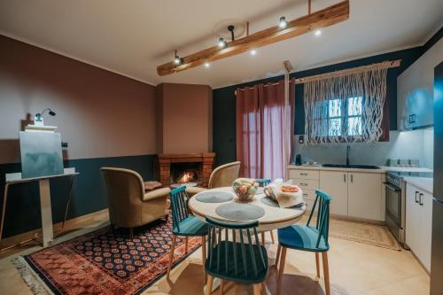 . Kalavrita Krinides Apartments and Attics