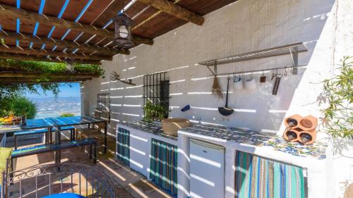 Exterior view, Casa Belmonte Alcaucin by Ruralidays in Pilarejo