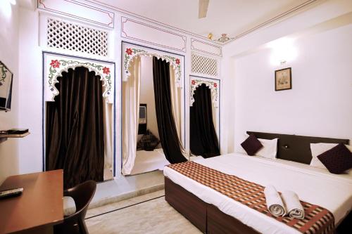 room detail thumbnail 0