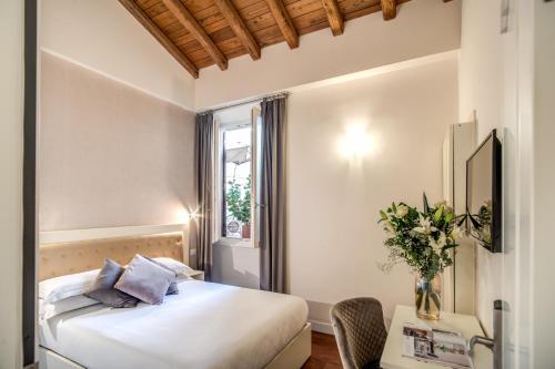 Hotel San Silvestro - Tap to explore photos