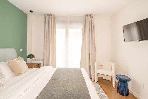 Studio Apartment image 10