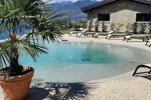 Villa Divina-APT Unica-Con piscina e vista lago