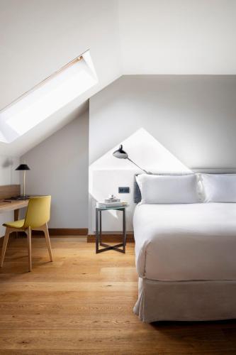 TÓTEM Madrid a Small Luxury Hotel of the World - image 12