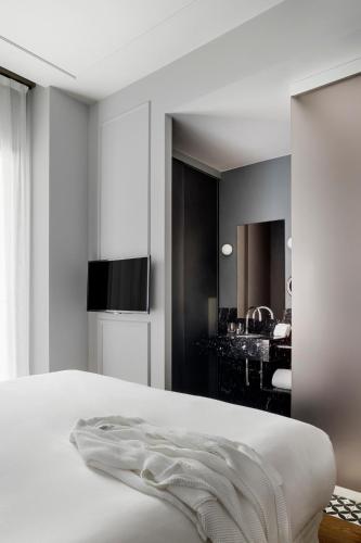 Habitación Doble Petite TÓTEM Madrid, a Small Luxury Hotel of the World 29