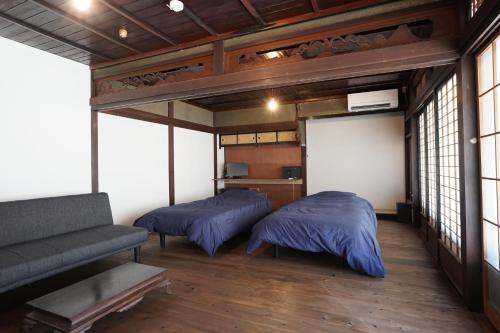赭Soho Yunotsu Old Village Inn & Bar in Oda