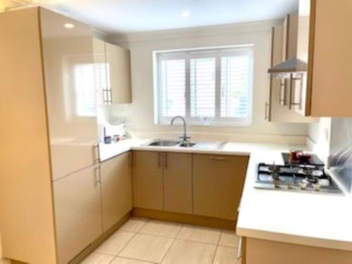 Modern Town House near Oxford - 3 double bedrooms