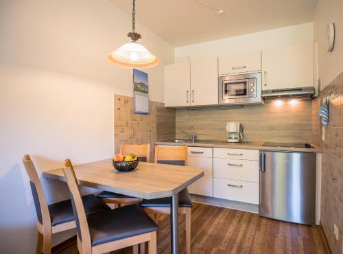 Apartment with Terrace image 10