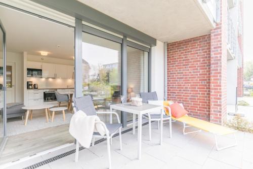 Apartment with Terrace image 6