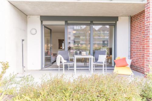 Apartment with Terrace image 5