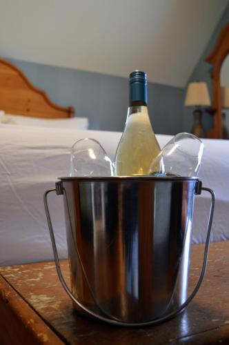 Magnetic Hill Winery