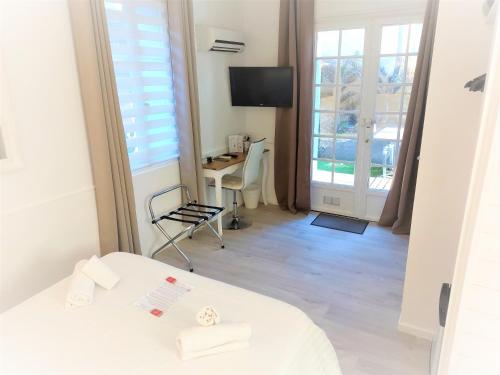 Budget Triple Room image 5