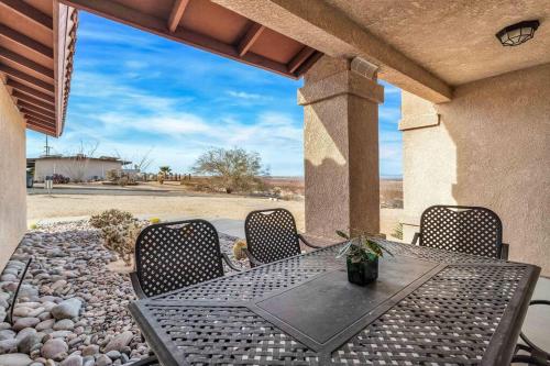 Great View House Hot Tub Fire Pit - Twentynine Palms