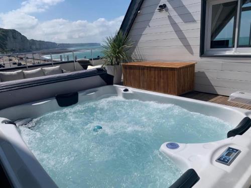 Le poséidon, gîte EXCEPTIONNEL face à la mer avec spa, terrasse, 4 chambres UN VRAI COUP DE COEUR