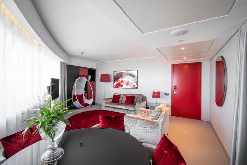 MYRIAD by SANA Hotels - image 4