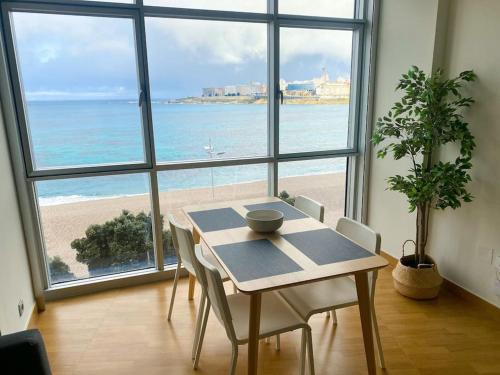 Apartamento acogedor con vistas al mar.