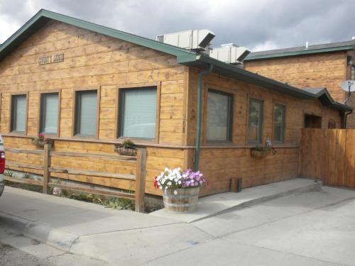 Entree, Cowboy's Lodge in Gardiner