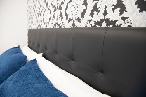 Double Room image 10