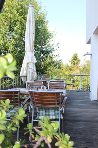 Rõdu/terrass, Landgasthof 'Zur Quelle' in Wachtersbach
