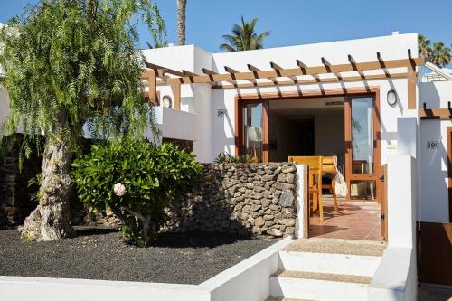 Grupotel Flamingo Beach in Playa Blanca