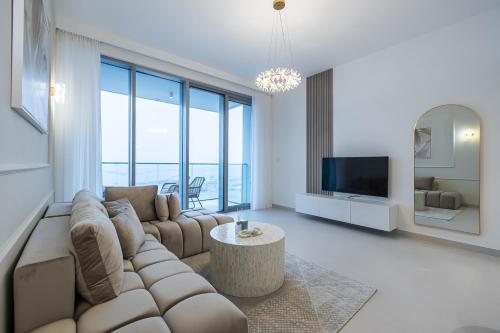 Waterfront I Burj Khalifa View I Cozy Retreat - image 2